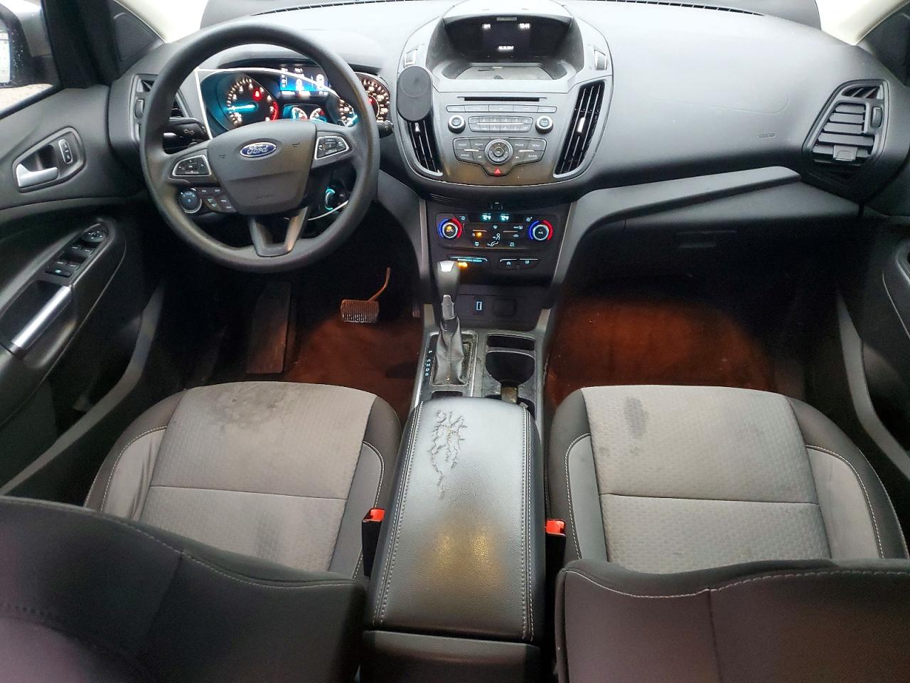 2017 FORD ESCAPE SE photo 8
