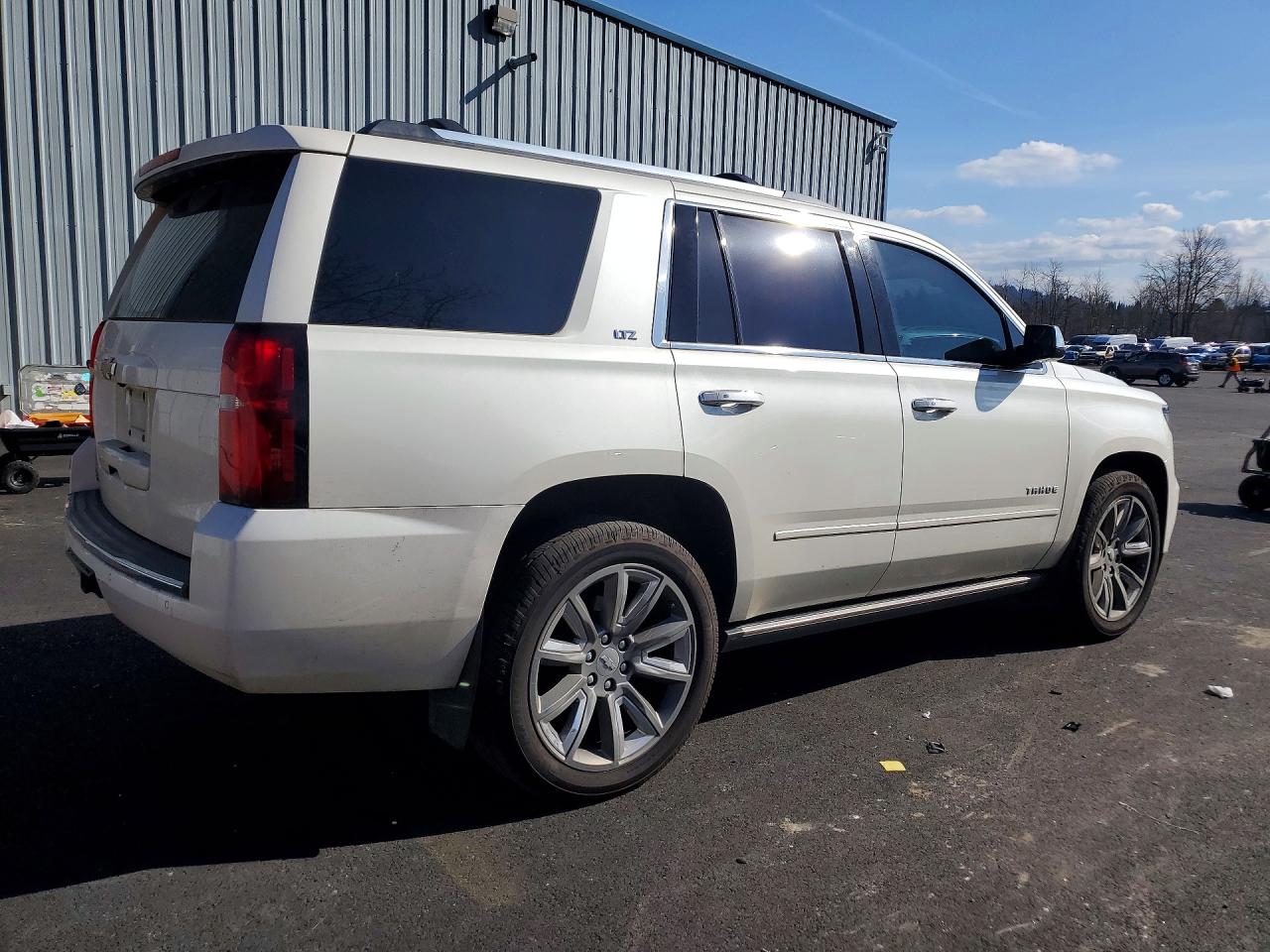 2015 CHEVROLET TAHOE K1500 LTZ photo 3