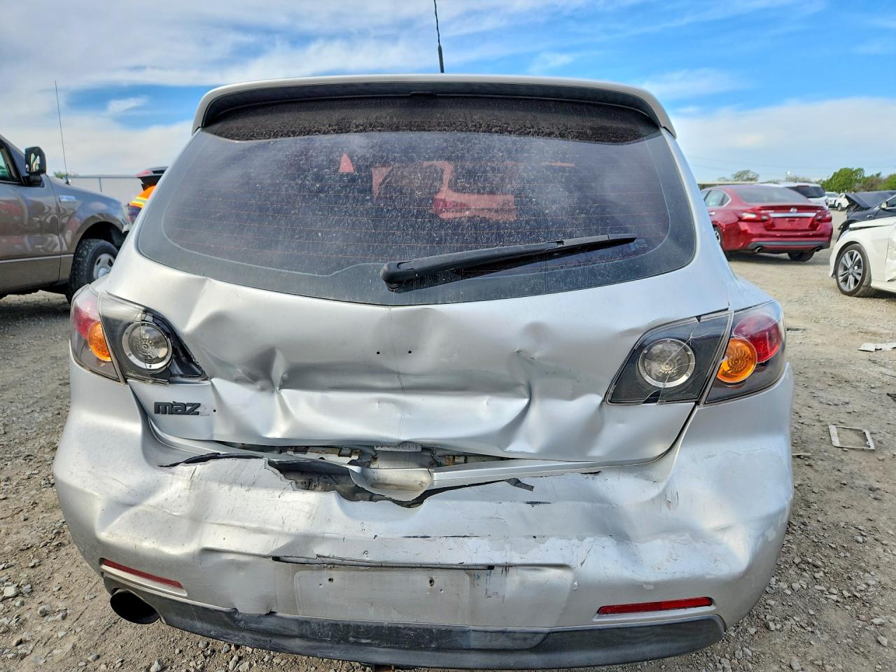 2006 MAZDA 3 HATCHBACK photo 11