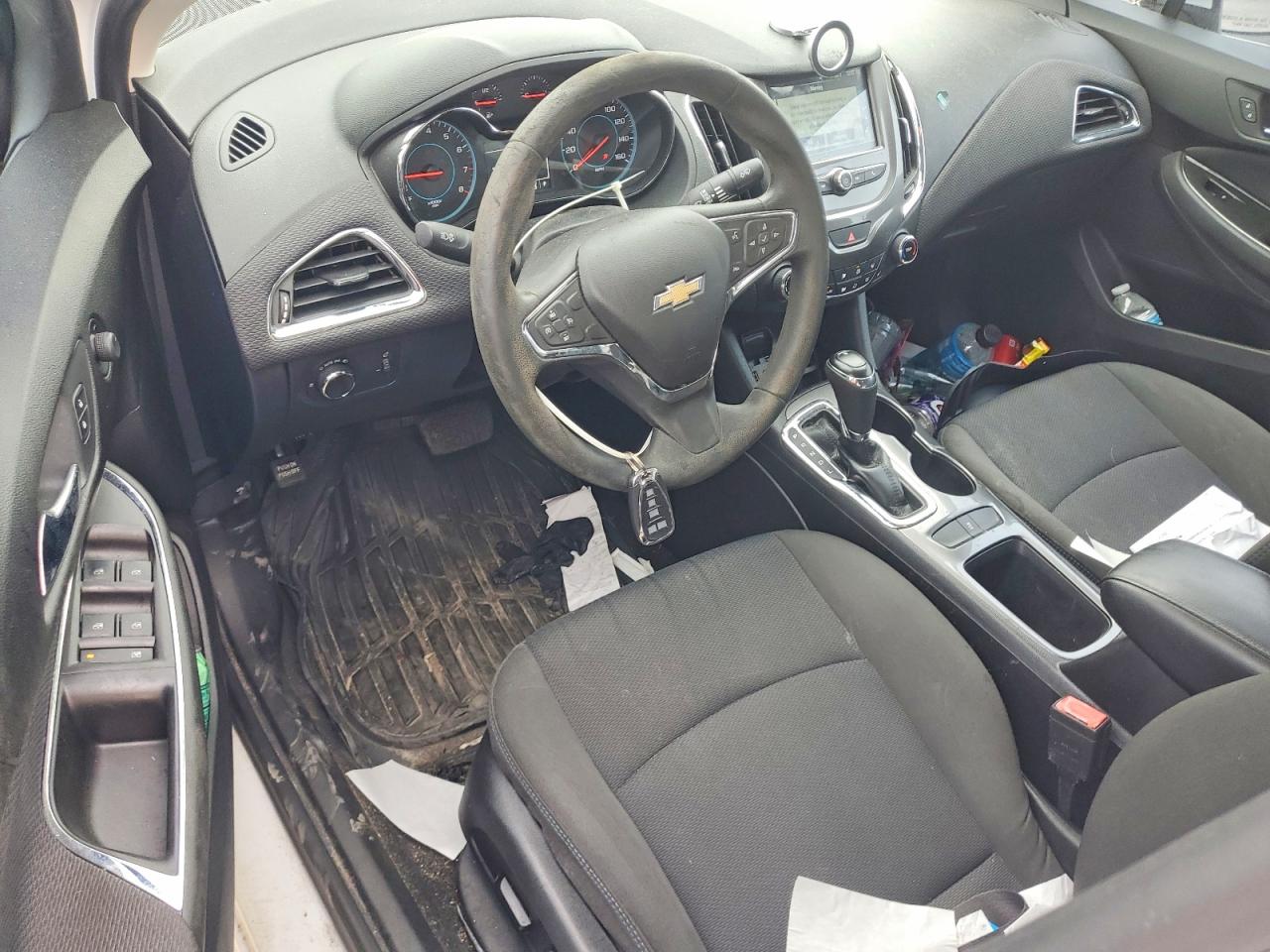 2017 CHEVROLET CRUZE LT photo 8