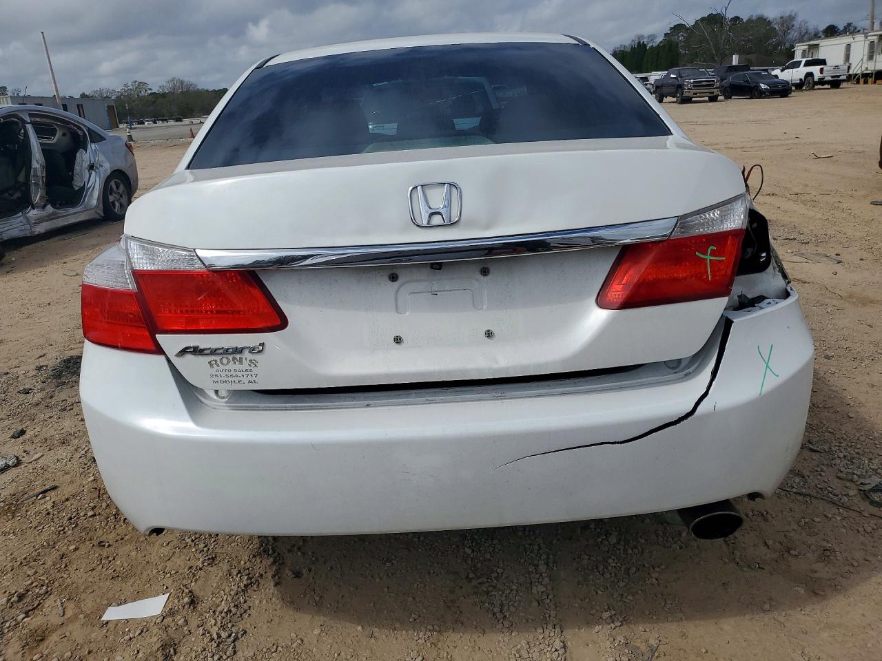 2014 HONDA ACCORD LX photo 16