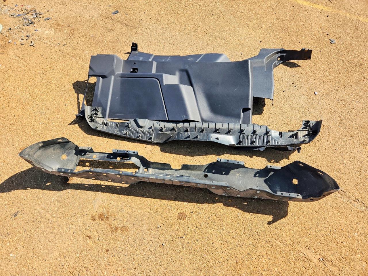 2023 FORD BRONCO BASE photo 34