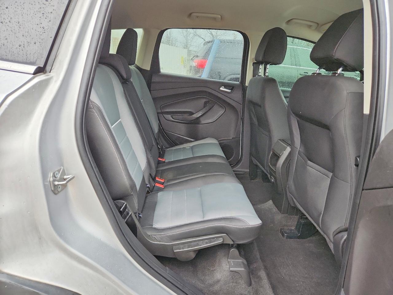 2015 FORD ESCAPE SE photo 21