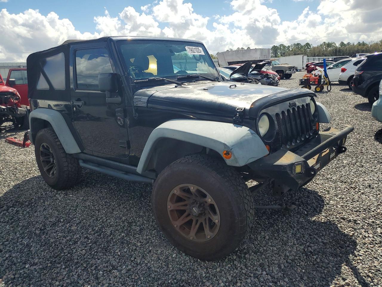 2011 JEEP WRANGLER SPORT photo 4