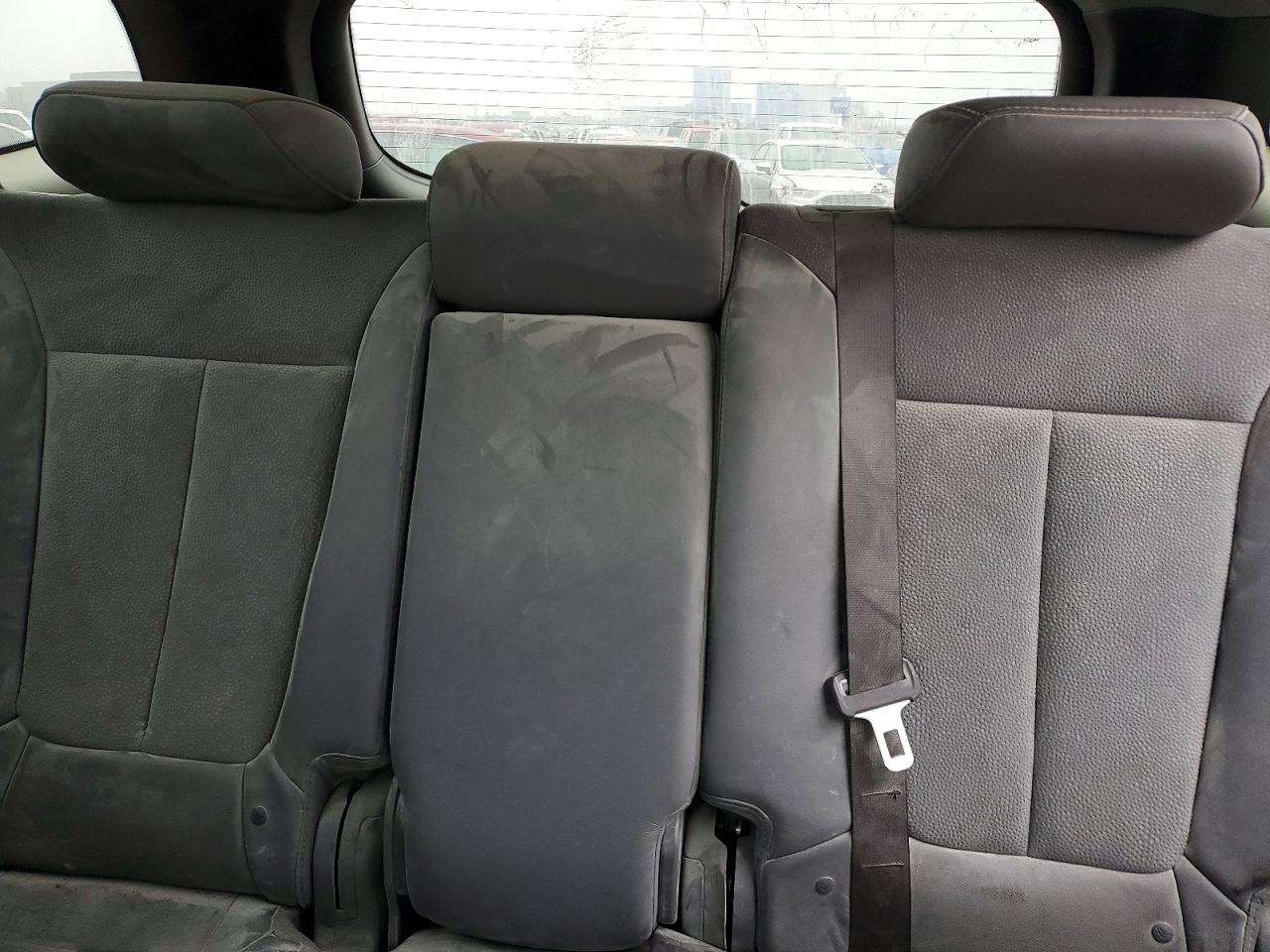 2011 HYUNDAI SANTA FE SE photo 19