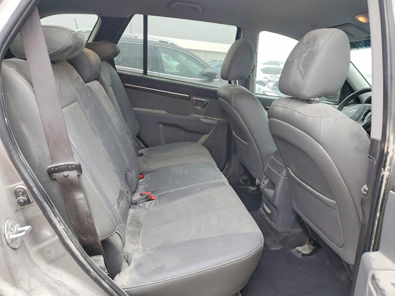 2011 HYUNDAI SANTA FE SE photo 21