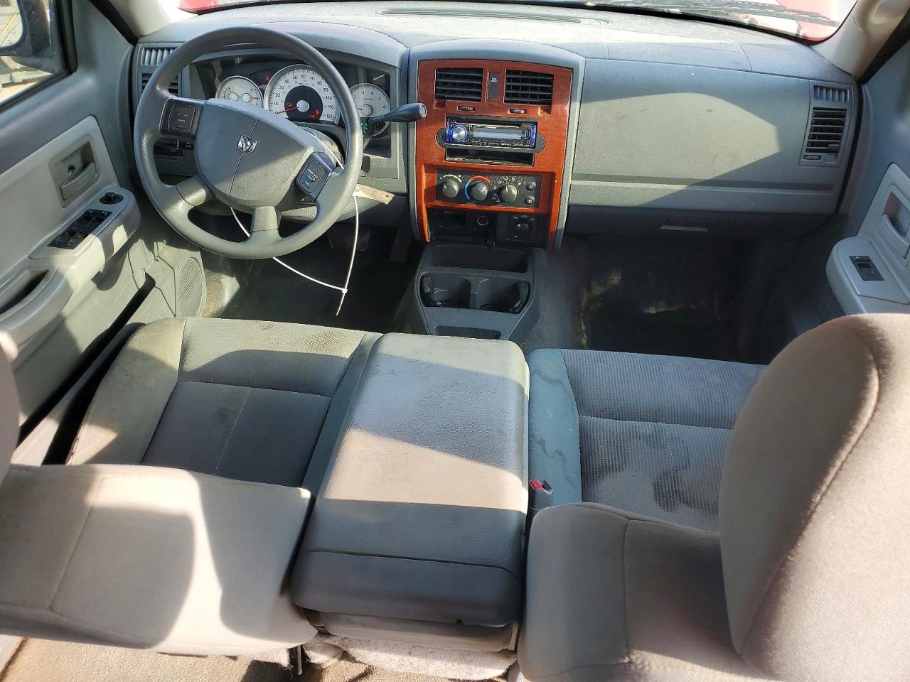 2005 DODGE DAKOTA QUAD SLT photo 15