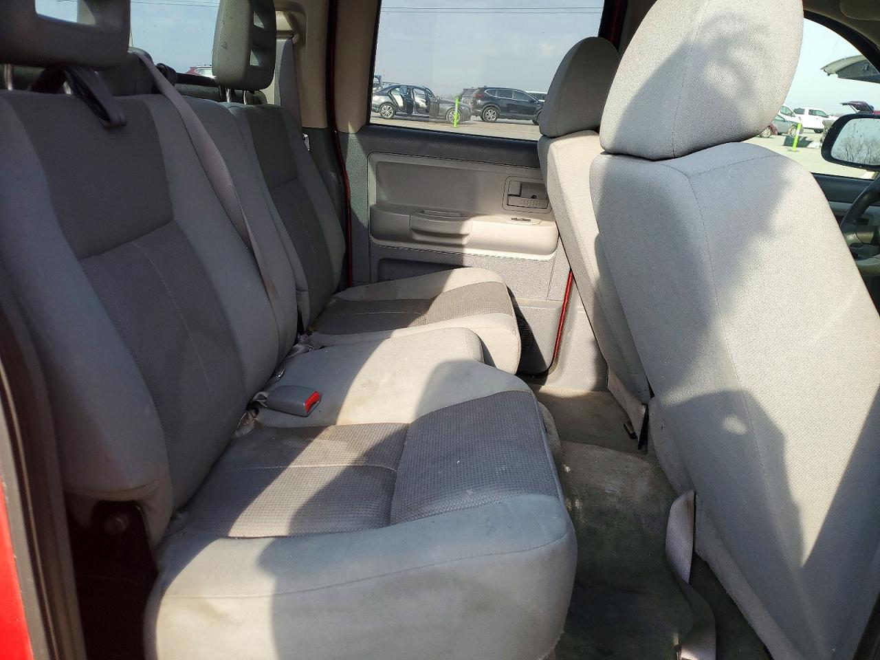 2005 DODGE DAKOTA QUAD SLT photo 19