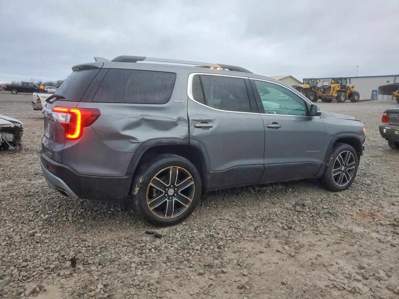 2021 GMC ACADIA SLT photo 3
