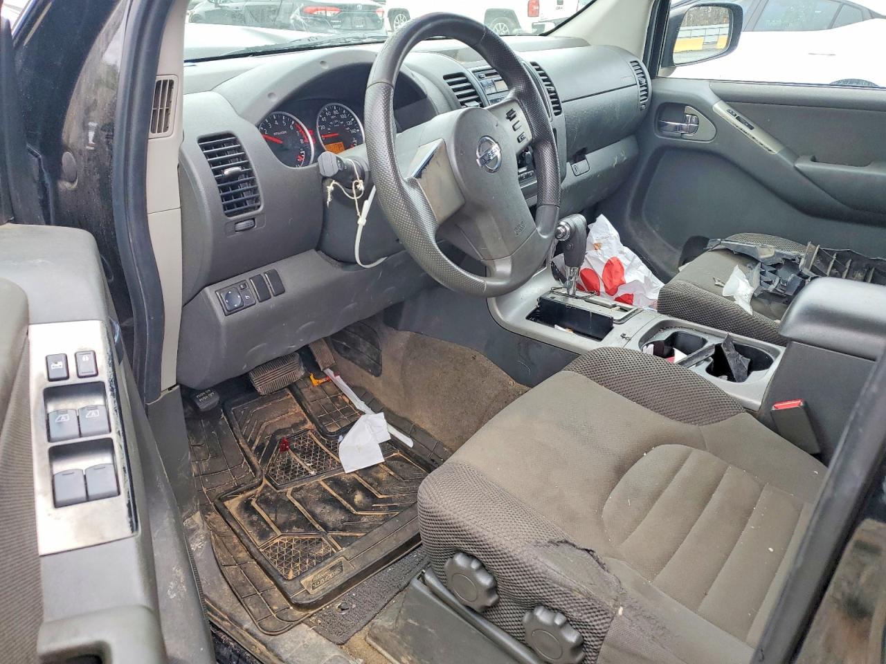 2012 NISSAN PATHFINDER S photo 22