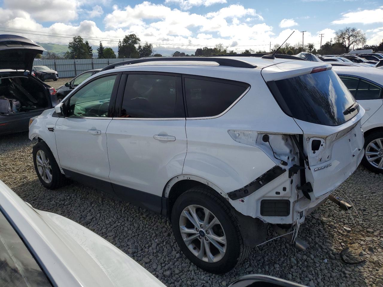 2018 FORD ESCAPE SE photo 4