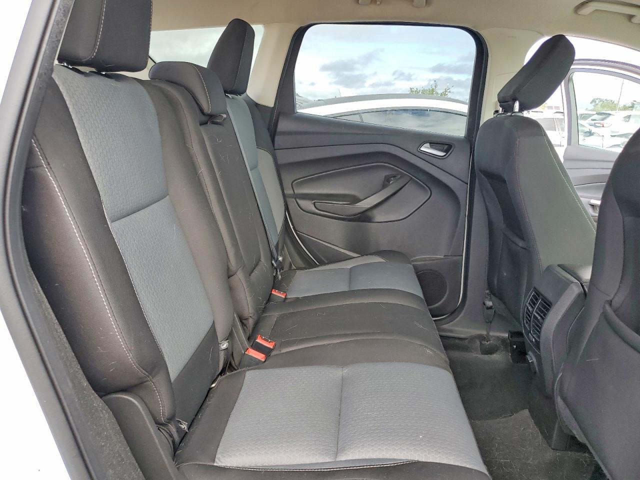 2018 FORD ESCAPE SE photo 31