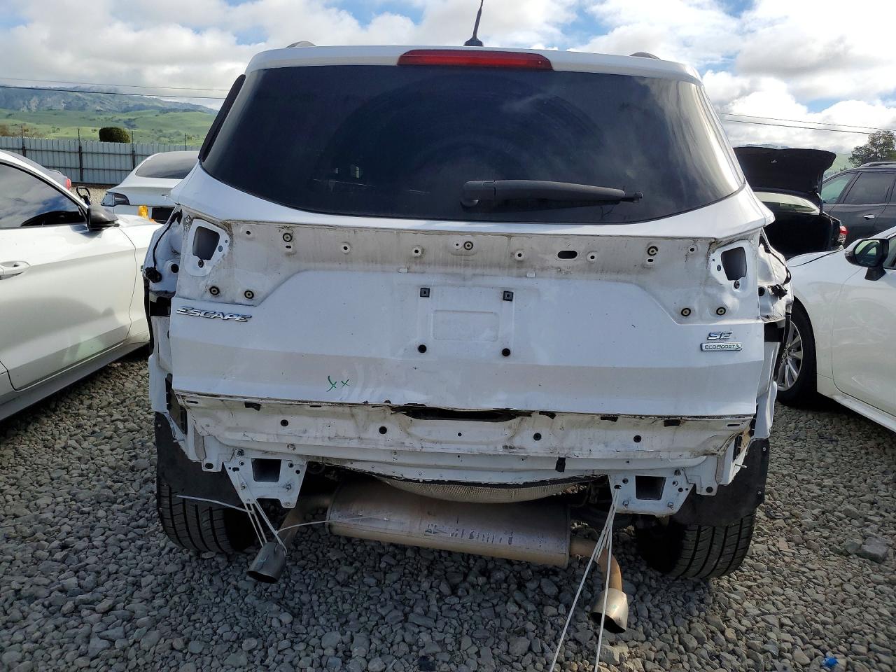 2018 FORD ESCAPE SE photo 16