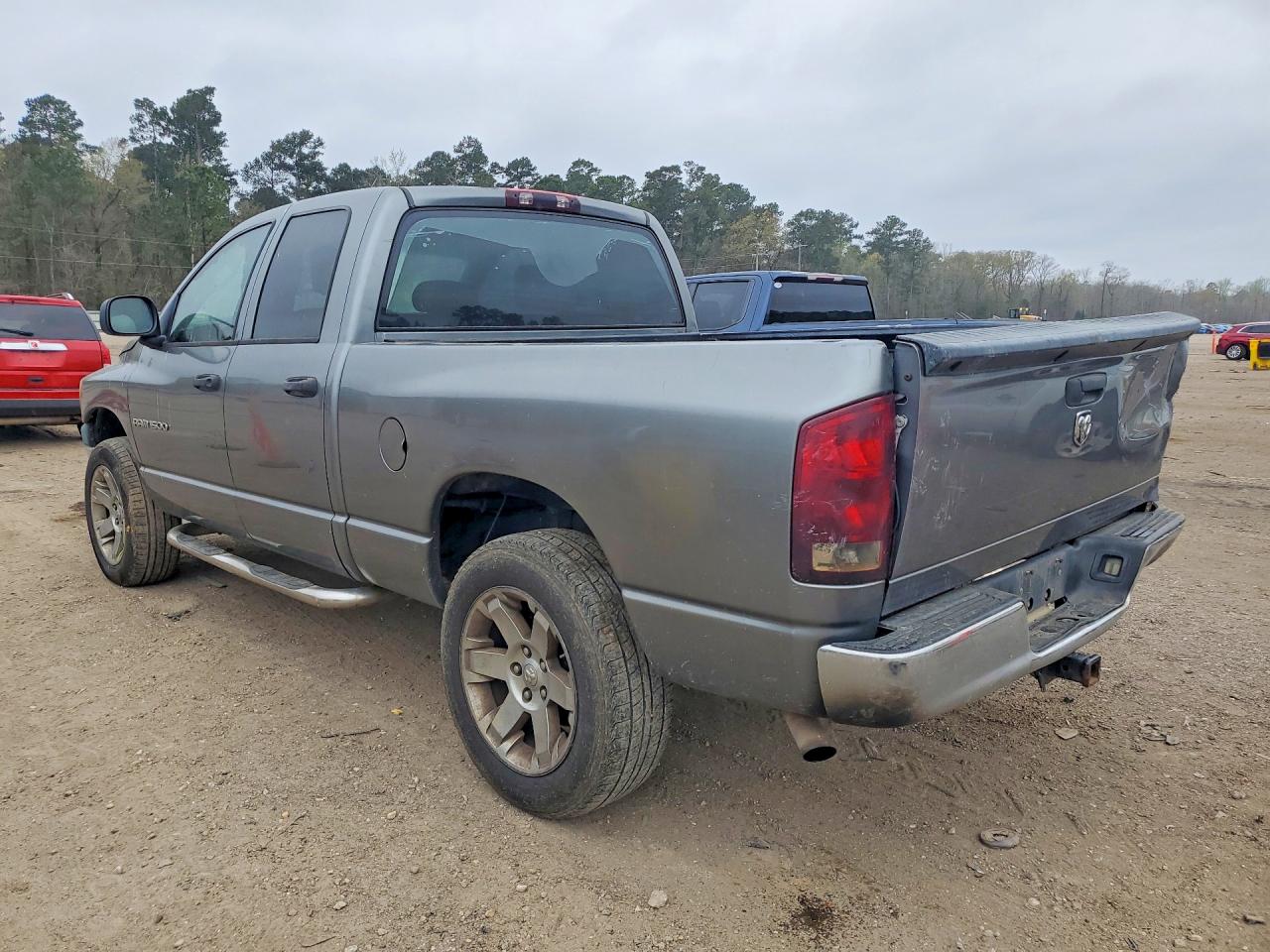 2006 DODGE RAM 1500 ST photo 2
