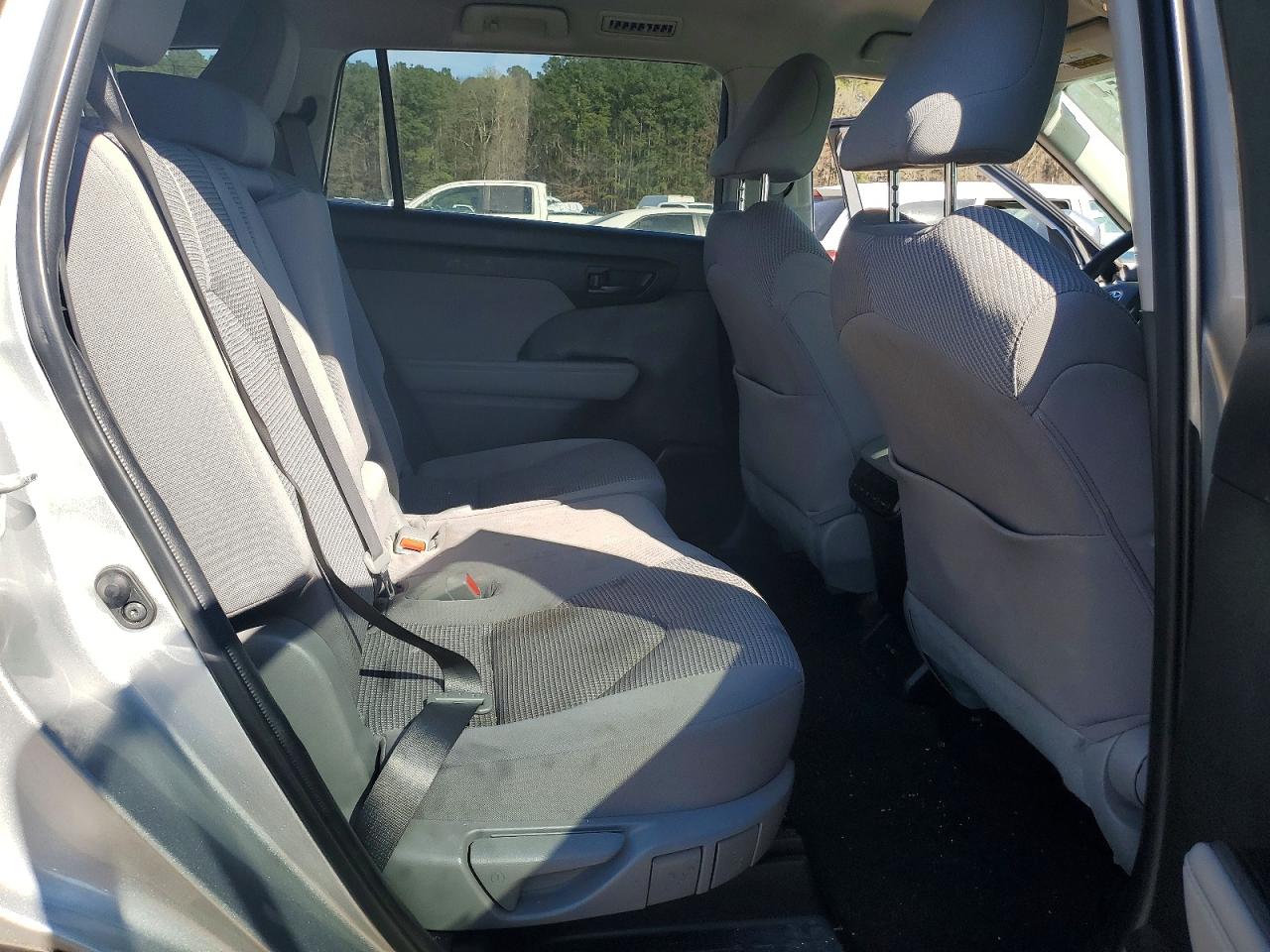 2022 TOYOTA HIGHLANDER L photo 11