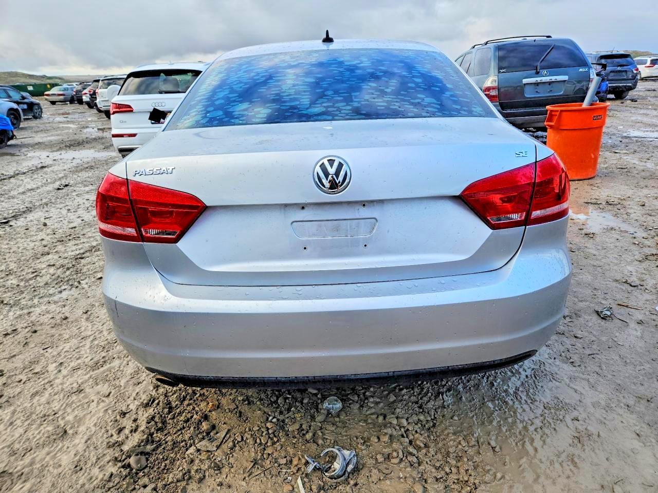 2012 VOLKSWAGEN PASSAT photo 11
