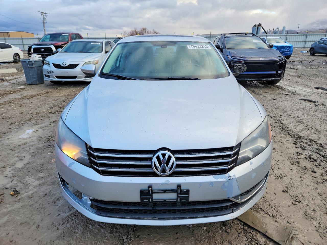 2012 VOLKSWAGEN PASSAT photo 9