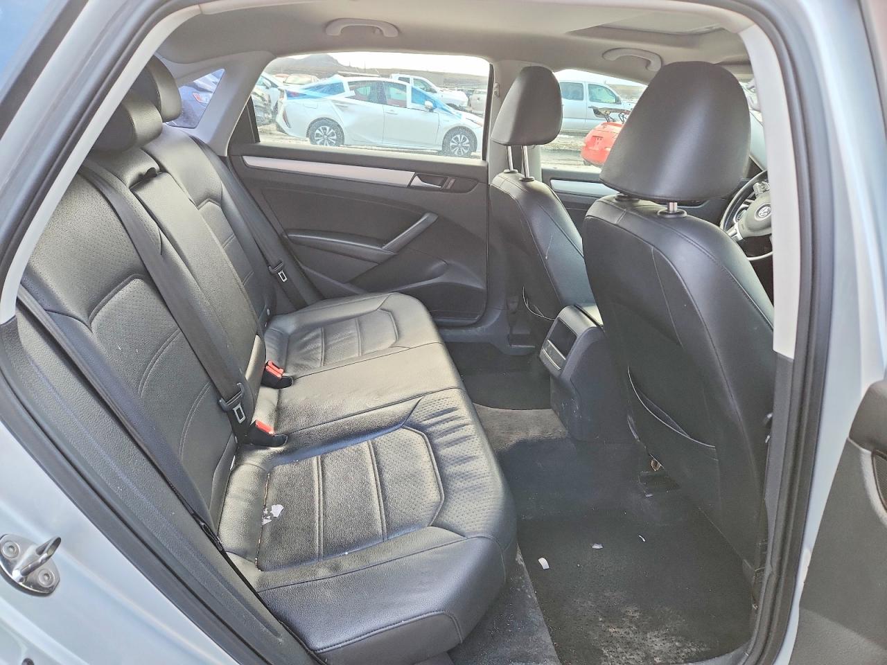 2012 VOLKSWAGEN PASSAT photo 19