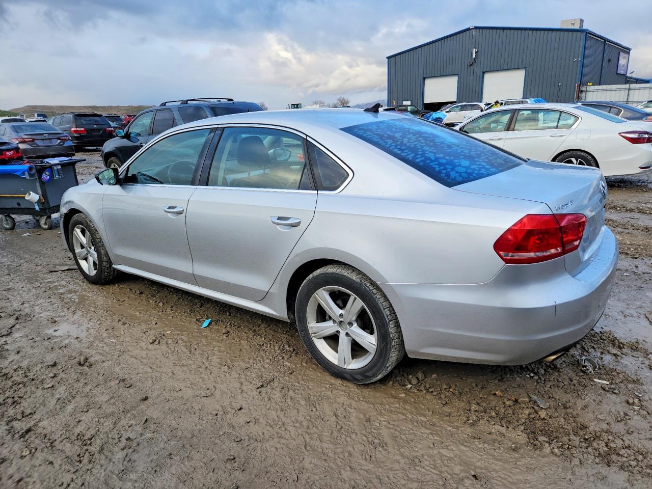 2012 VOLKSWAGEN PASSAT photo 3