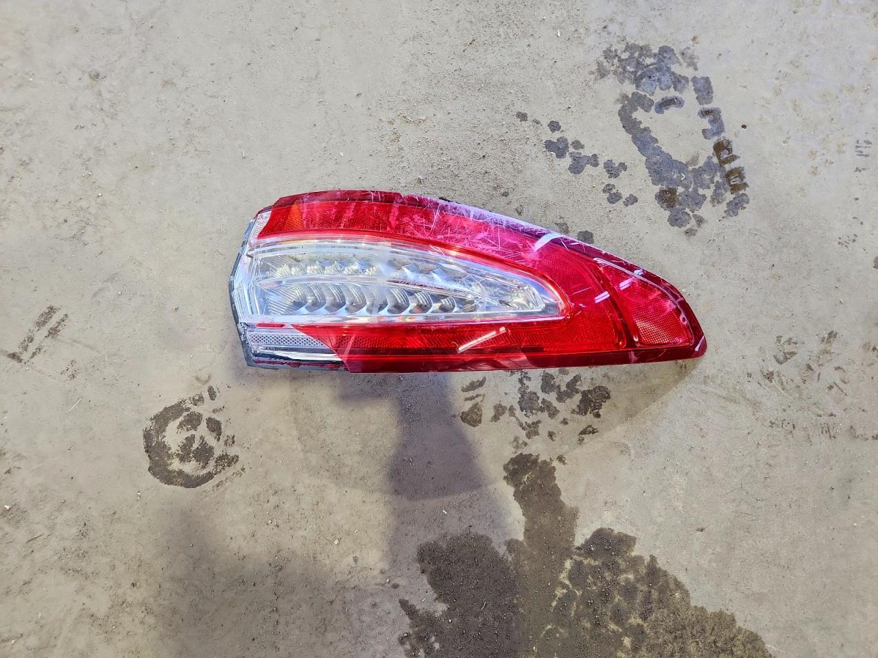 2013 FORD FUSION SE photo 23