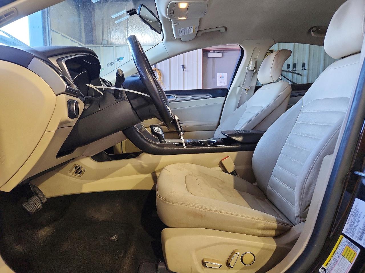 2013 FORD FUSION SE photo 13