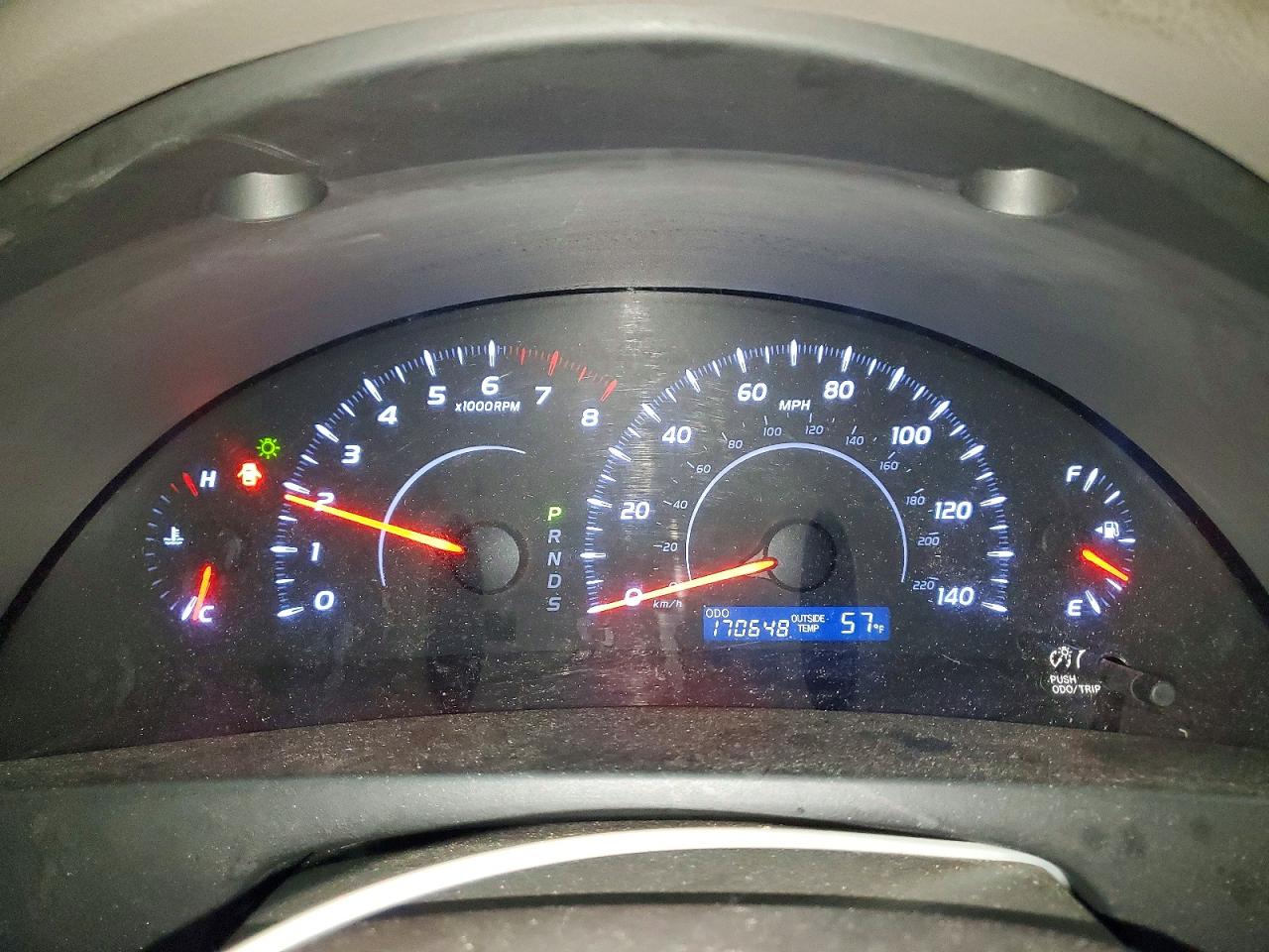 2011 TOYOTA CAMRY LE photo 9