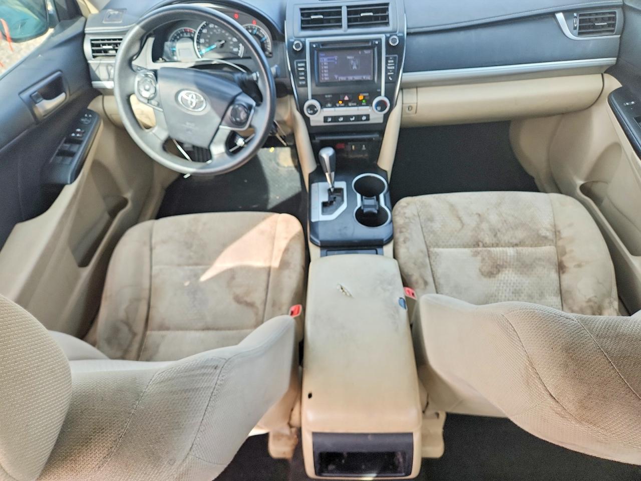 2014 TOYOTA CAMRY LE photo 15