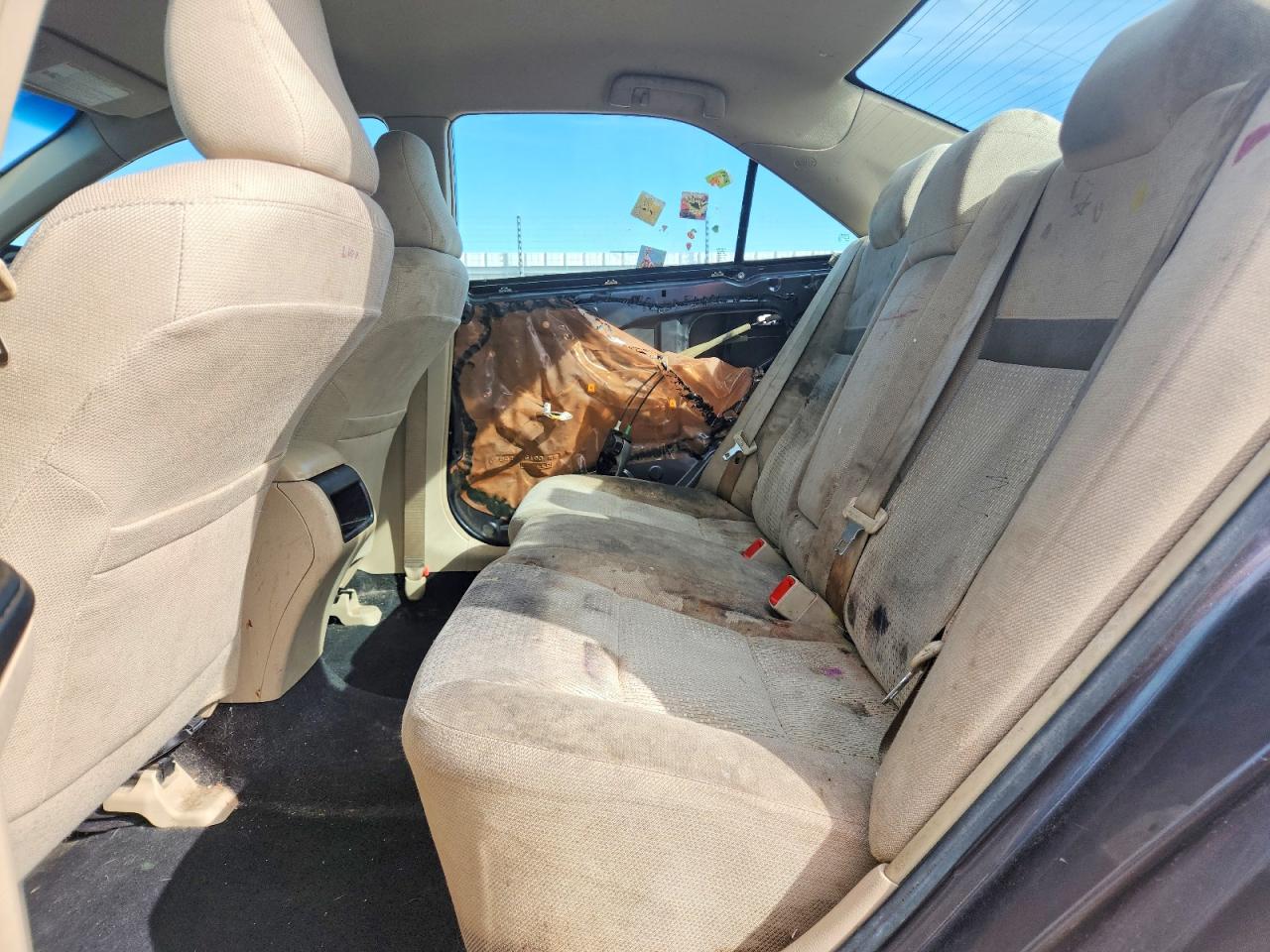 2014 TOYOTA CAMRY LE photo 19