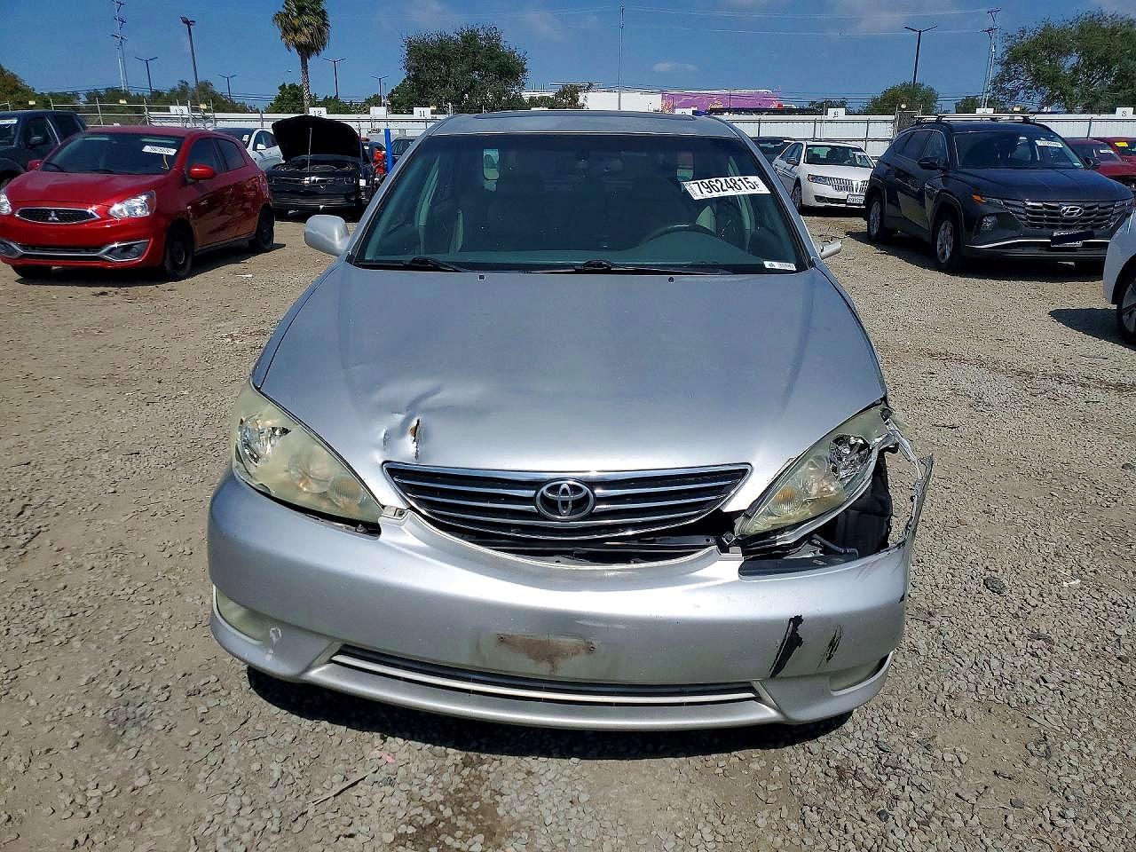 2006 TOYOTA CAMRY XLE photo 9