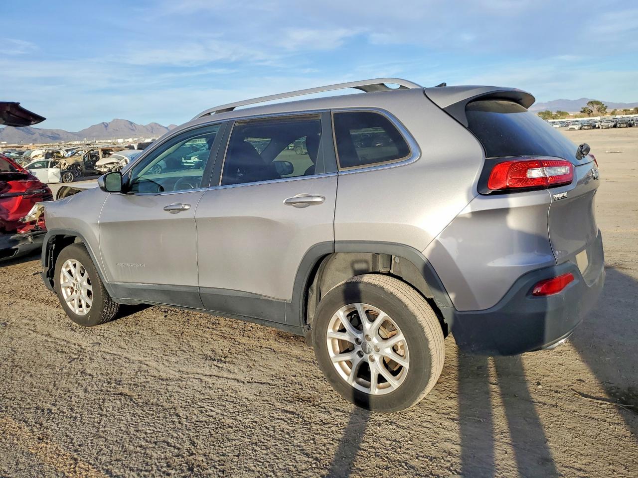 2018 JEEP CHEROKEE LATITUDE photo 4