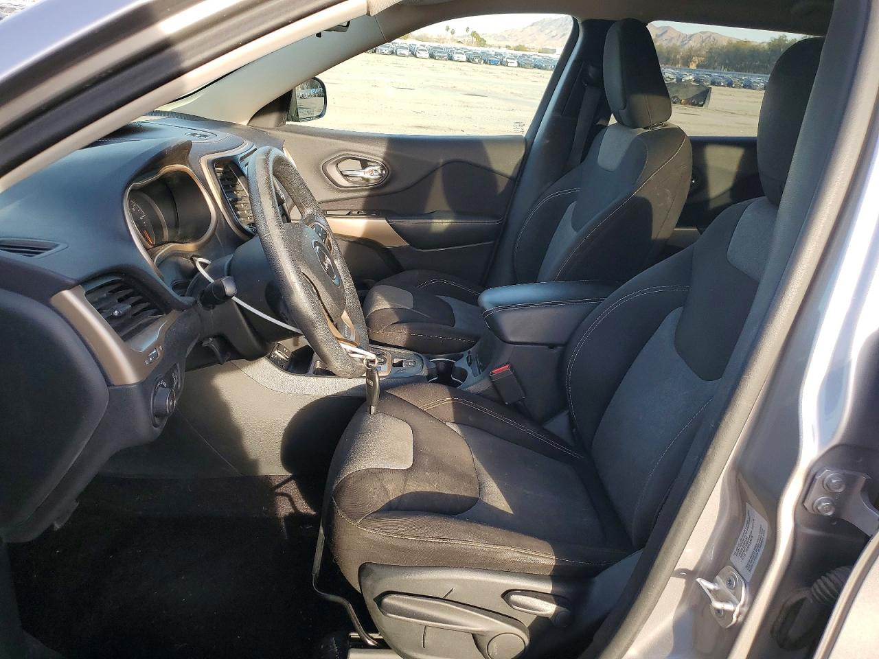 2018 JEEP CHEROKEE LATITUDE photo 19