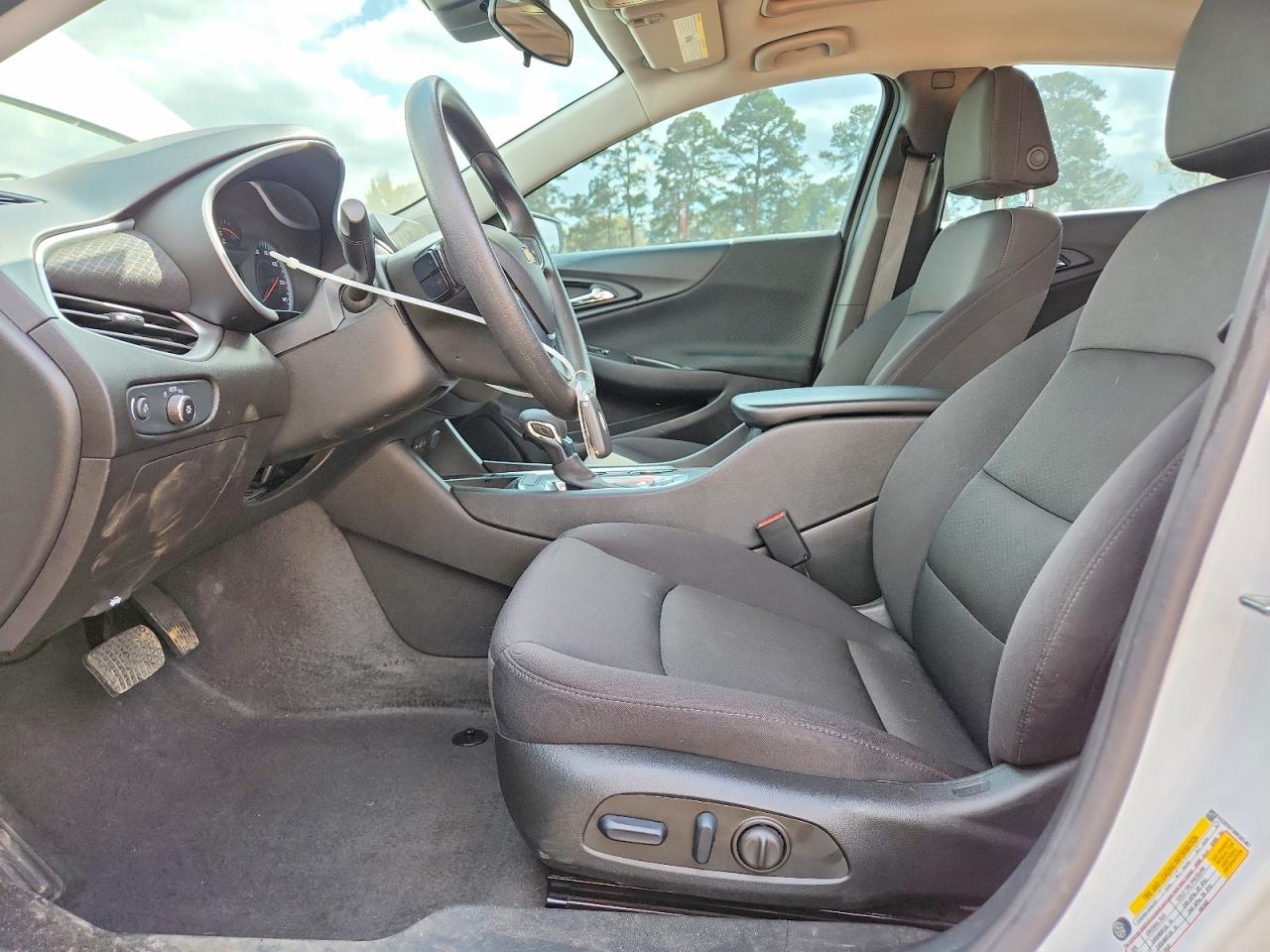 2024 CHEVROLET MALIBU LT photo 13