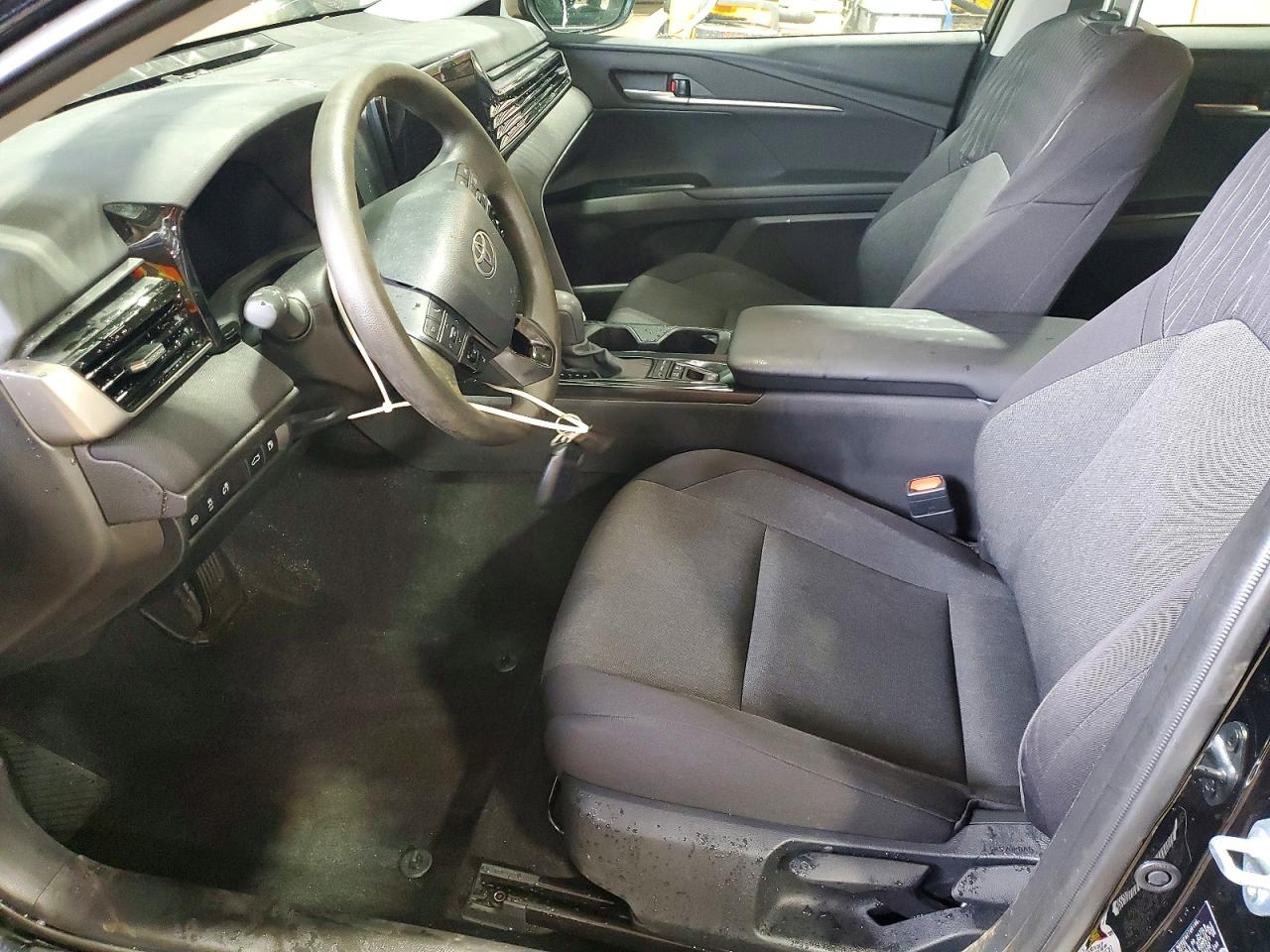2026 TOYOTA CAMRY LE photo 7