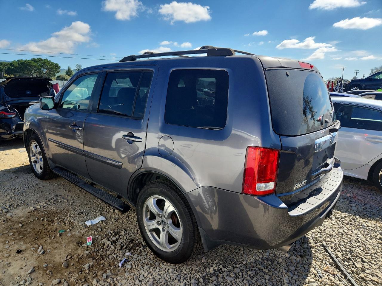 2015 HONDA PILOT EX photo 2