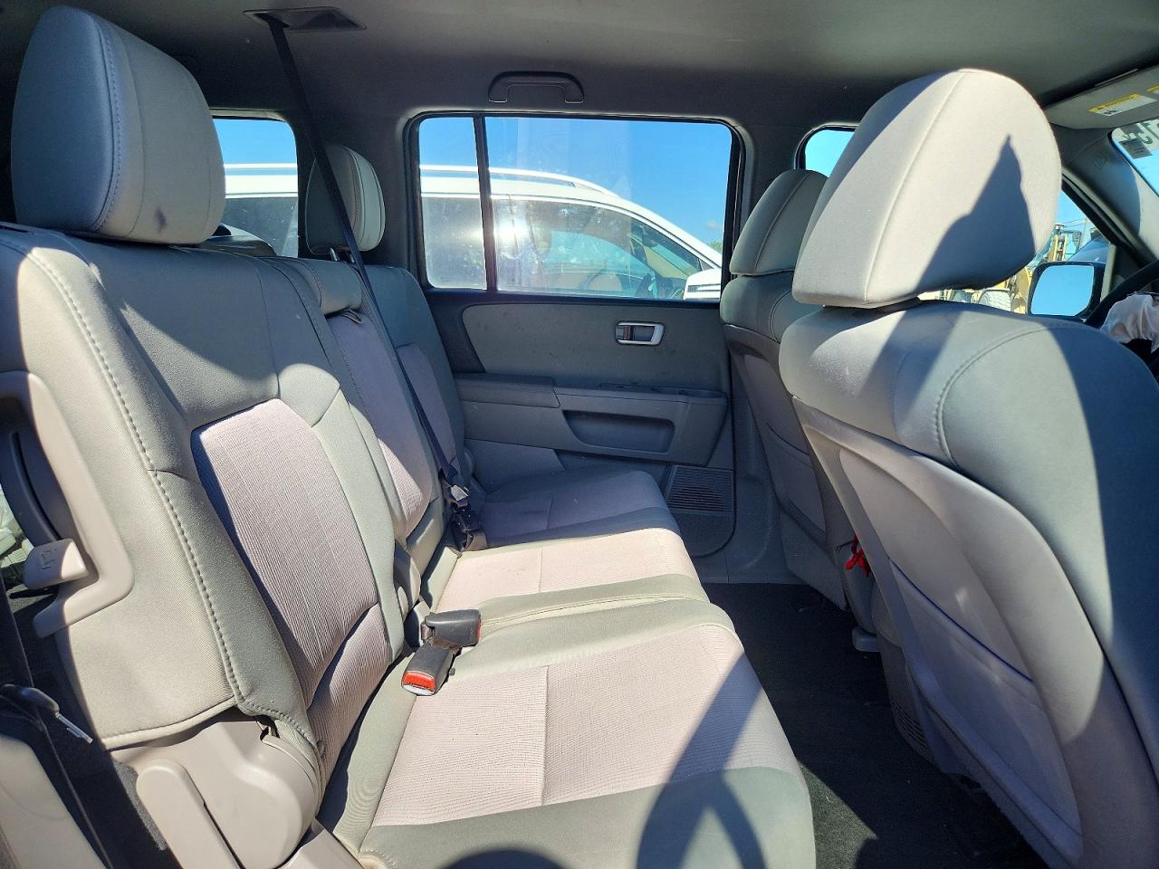 2015 HONDA PILOT EX photo 11
