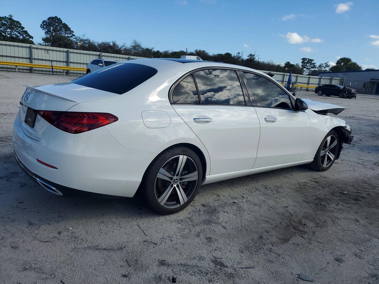 2022 MERCEDES-BENZ C 300 photo 3