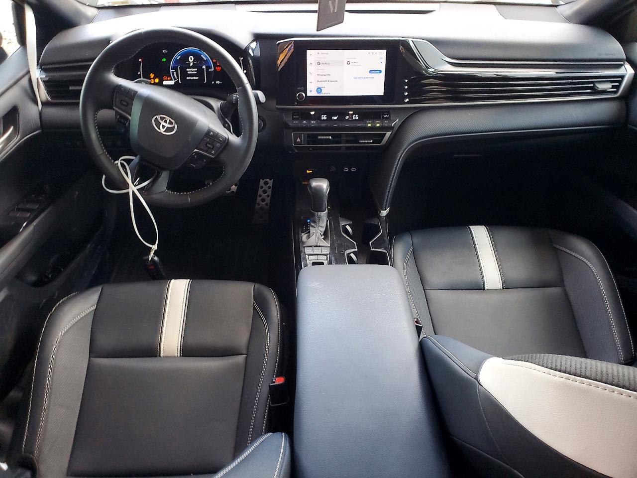 2025 TOYOTA CAMRY SE photo 15