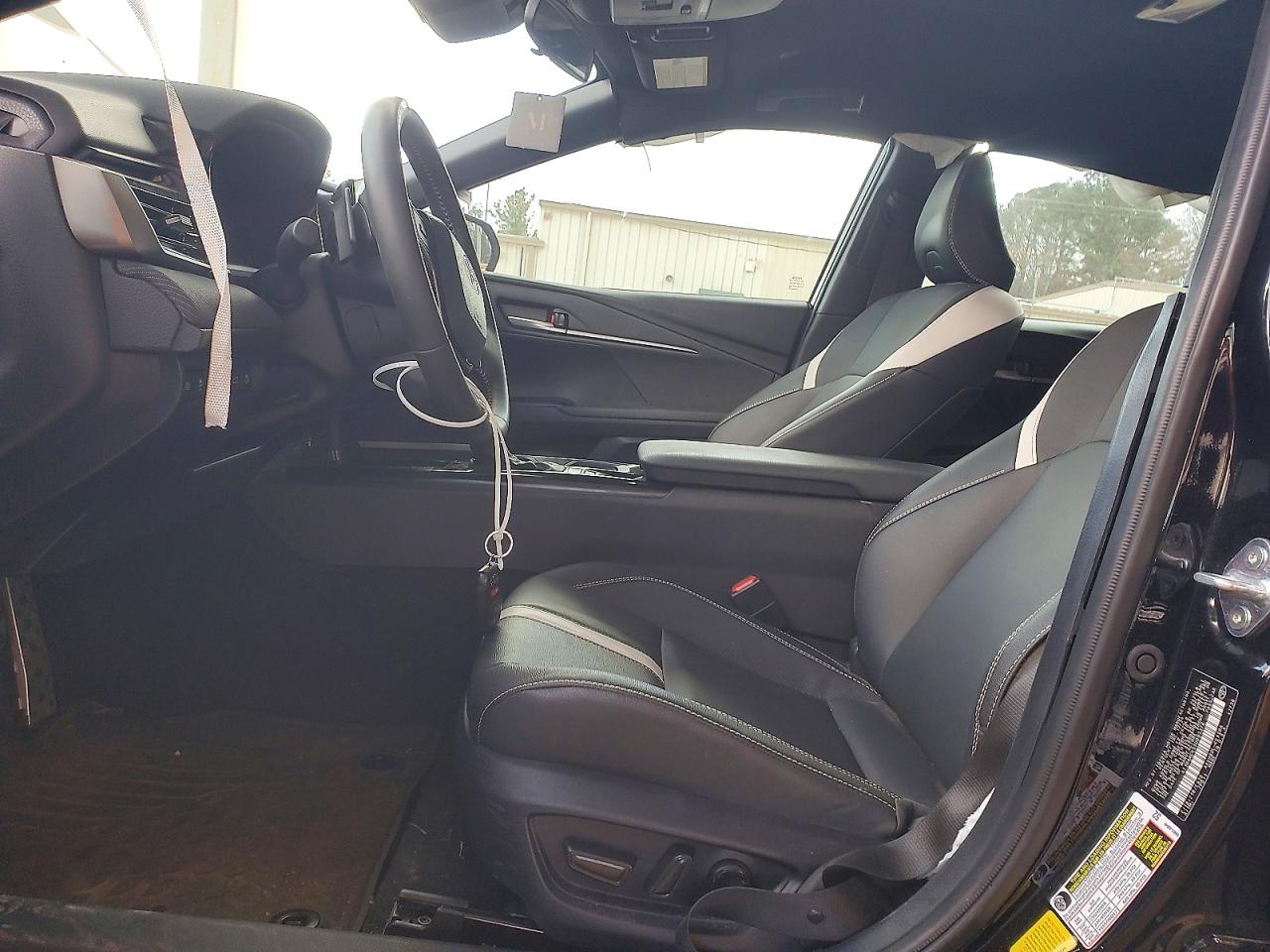 2025 TOYOTA CAMRY SE photo 13