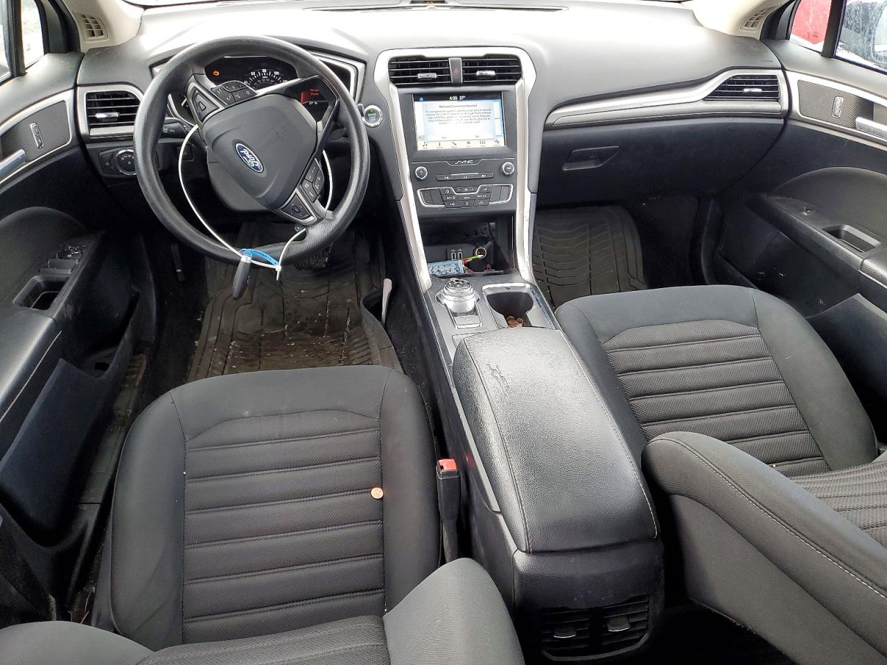 2019 FORD FUSION SE photo 8