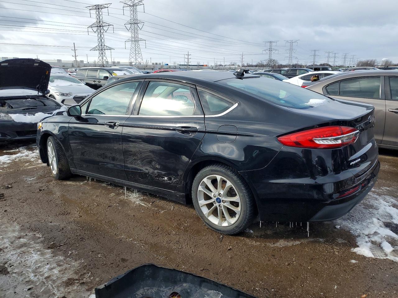 2019 FORD FUSION SE photo 2