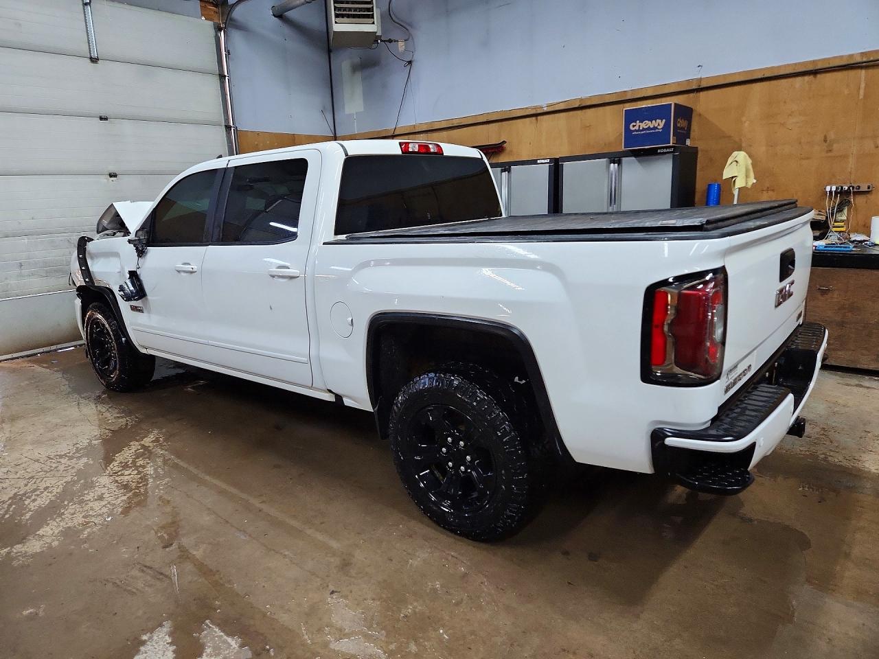 2017 GMC SIERRA K1500 SLT photo 2