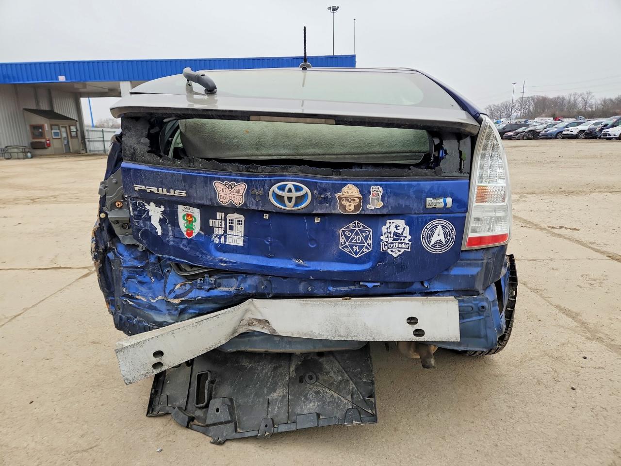 2011 TOYOTA PRIUS TWO photo 11