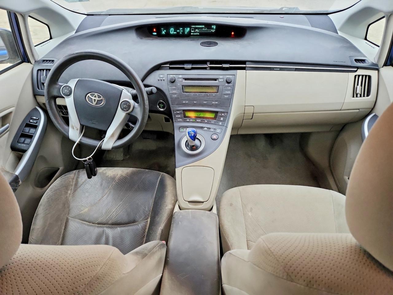 2011 TOYOTA PRIUS TWO photo 15