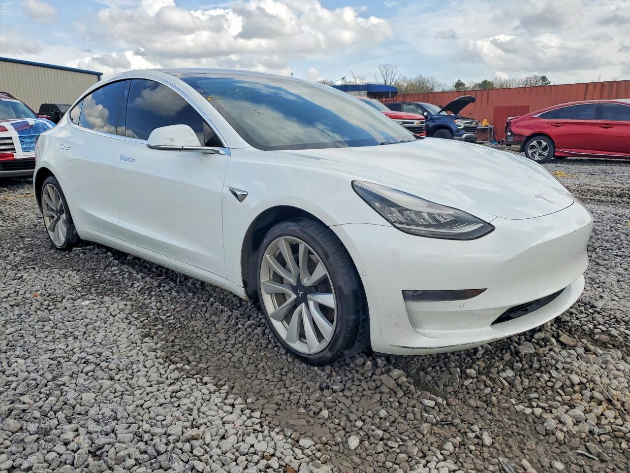 2019 TESLA MODEL 3 photo 4
