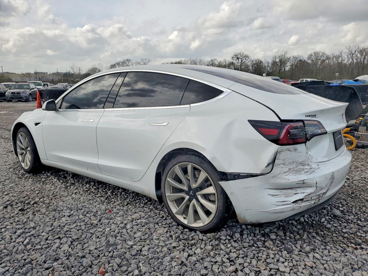 2019 TESLA MODEL 3 photo 2
