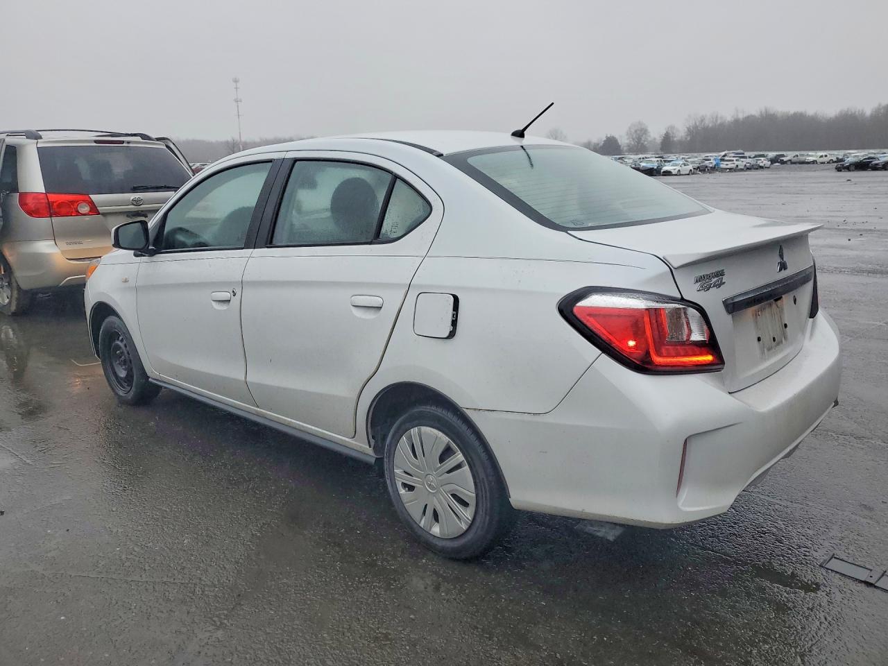 2024 MITSUBISHI MIRAGE G4 ES photo 3