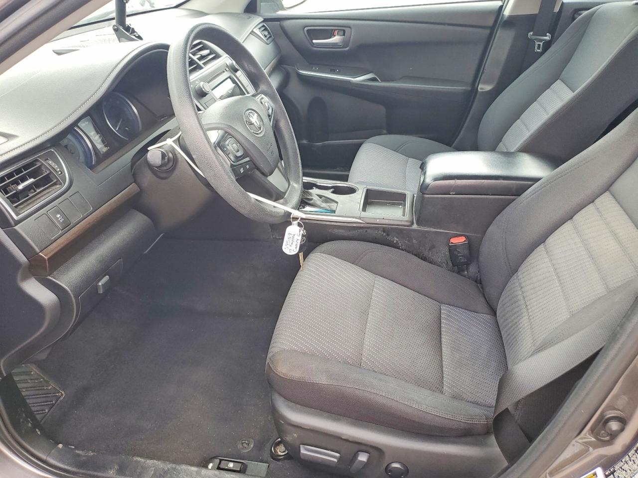 2017 TOYOTA CAMRY LE photo 25