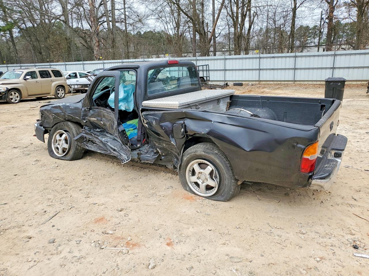 1998 TOYOTA TACOMA BASE photo 2
