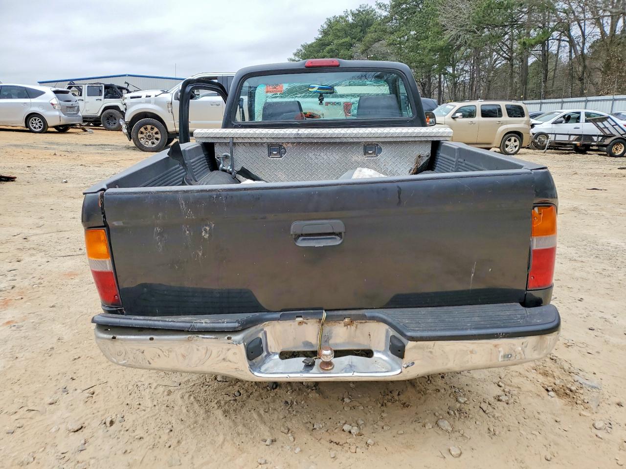 1998 TOYOTA TACOMA BASE photo 6