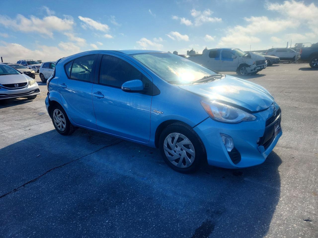 2016 TOYOTA PRIUS photo 4